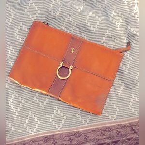 Lamb skim Pratesi Firenze with the lion gold shield medallion.